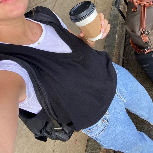 DONNI SWEATER VEST MEDIUM - Picture 1 of 4